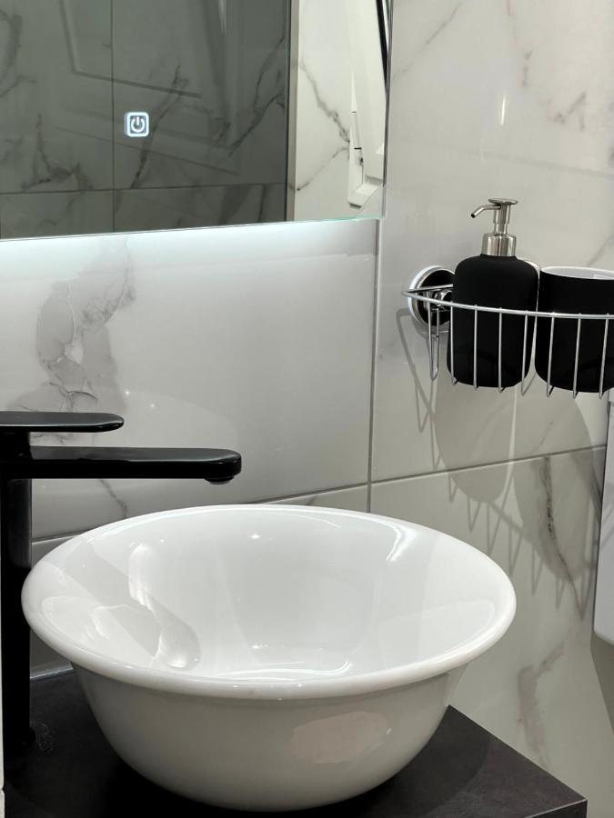 Η Ελπίδα Και Η Γιάννα Ξεκίνησαν Ένα Χώρο Cute Apartment โวโลส ภายนอก รูปภาพ
